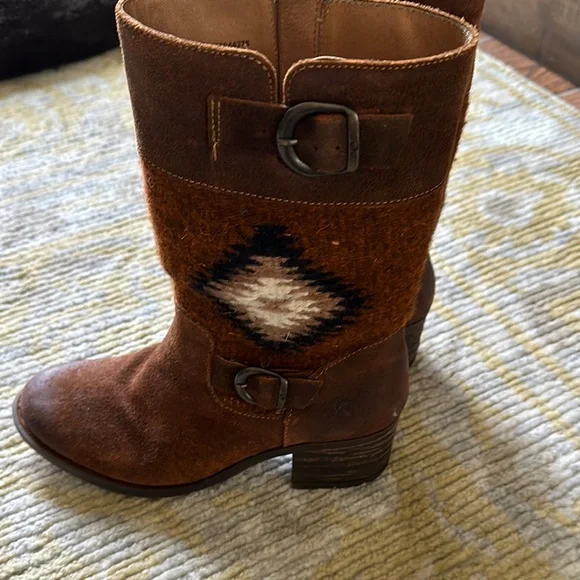 Born Triana Tribal Inspired Mid Boots - Picture 5 of 10